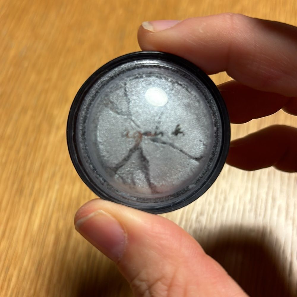 Le Club Des Créateurs De Beaute Agnes B. Eyeshadow Monobulle Sable D’ Argent 817